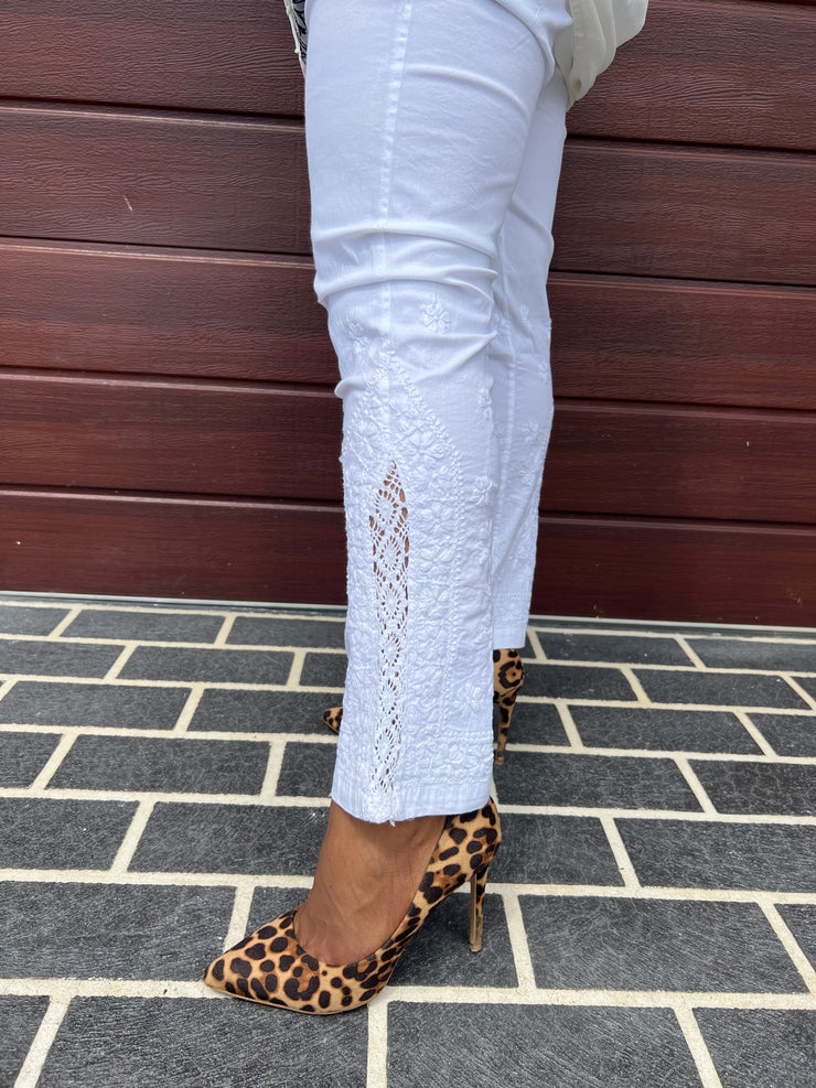 White Cotton Lycra Cigarette Pant
