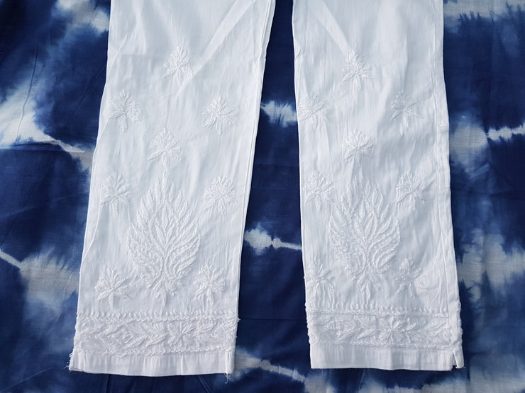 Women White Cotton Cigarette Leggings Pant