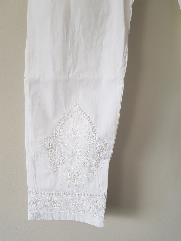 Women White Cotton Cigarette Leggings Pant