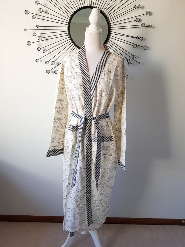 Long Kimono Robe - White Flemingo